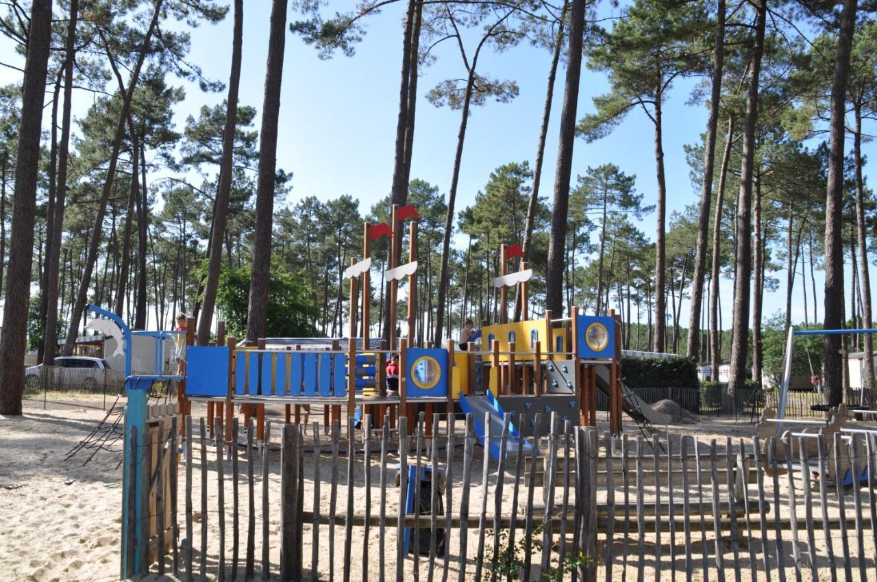 Mobilhome Cote Landaise Les Dunes De Contis 4 Сен-Жульєн-ан-Борн Екстер'єр фото